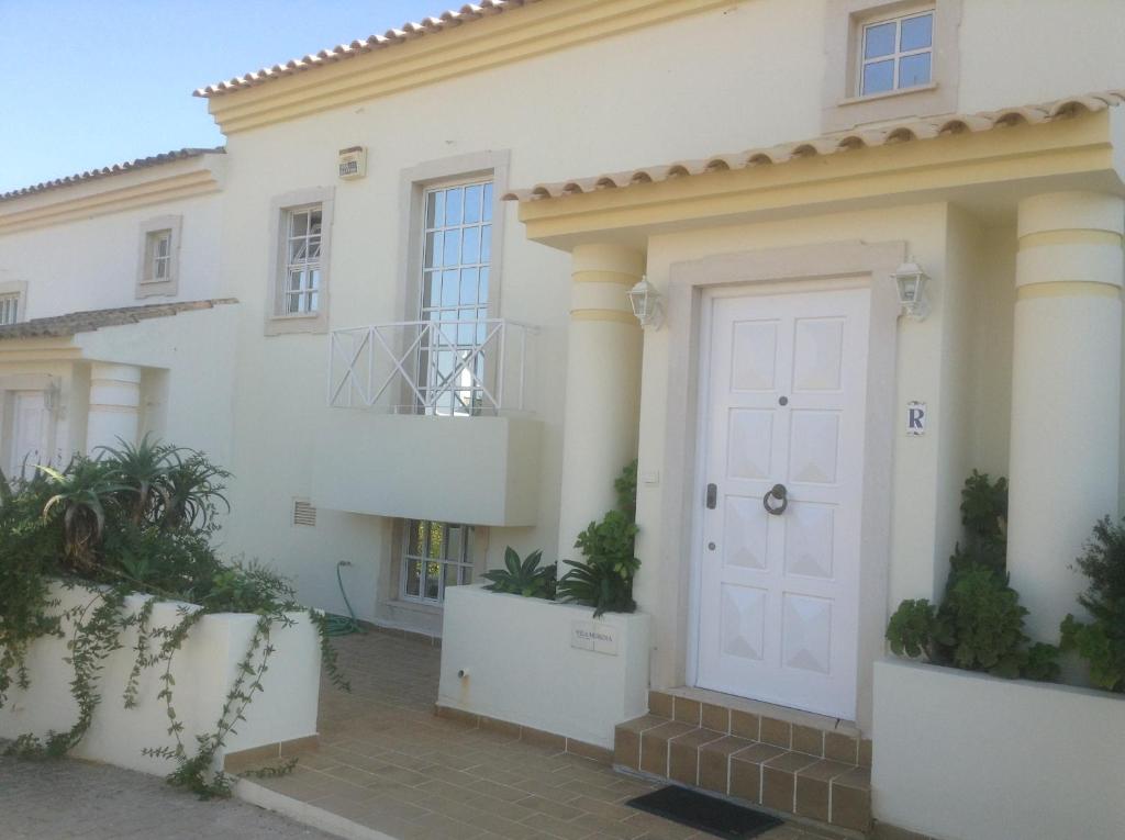 CASA ROBERTS