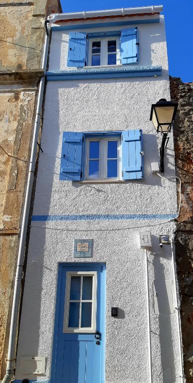ALZIRA HOUSE