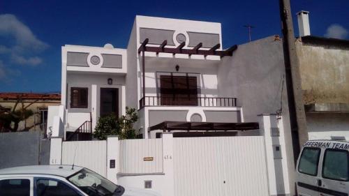 LISBON BRANDÃO CAPARICA HOUSE