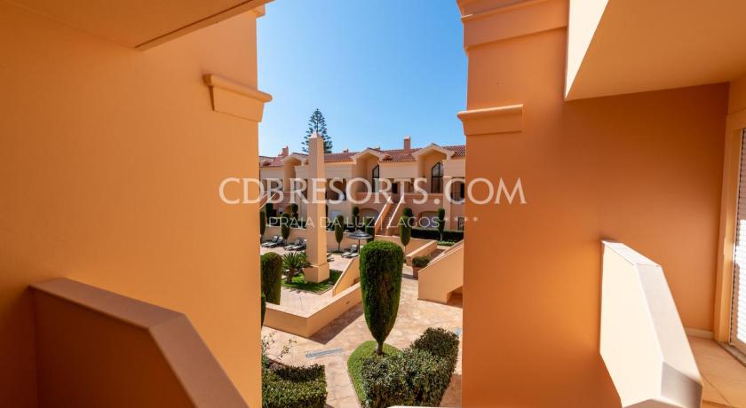 CASA 25