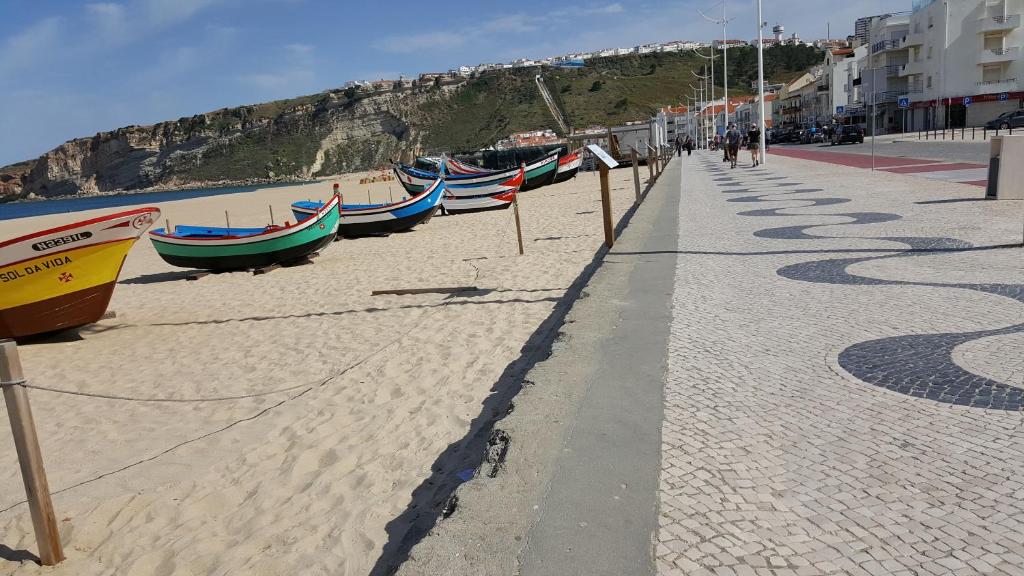 PÉ NA PRAIA
