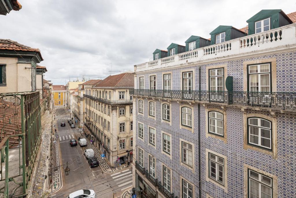 ART APARTMENTS