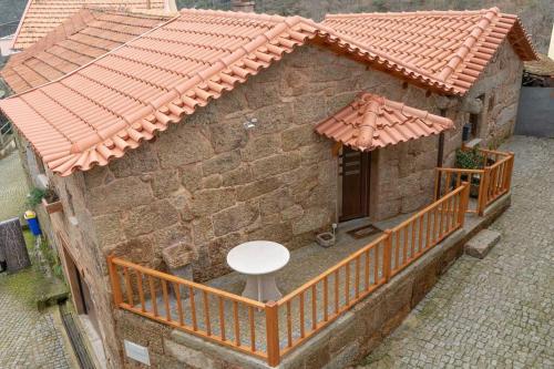 CASA DO LARGO DE S. LOURENÇO