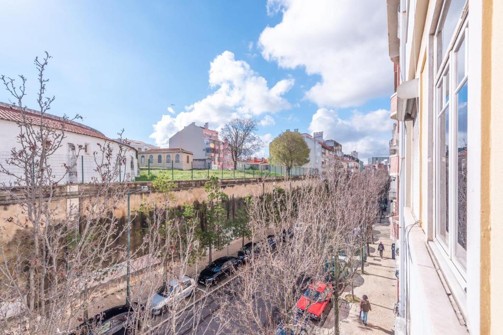 SALDANHA TRENDY FLAT