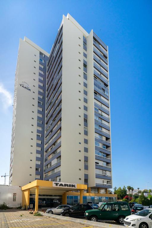 EDIFICIO TARIK