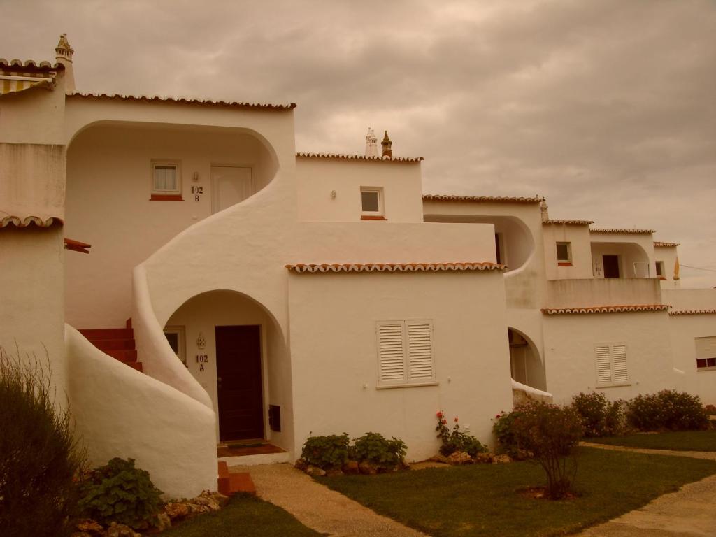 VILA SENHORA DA ROCHA A8
