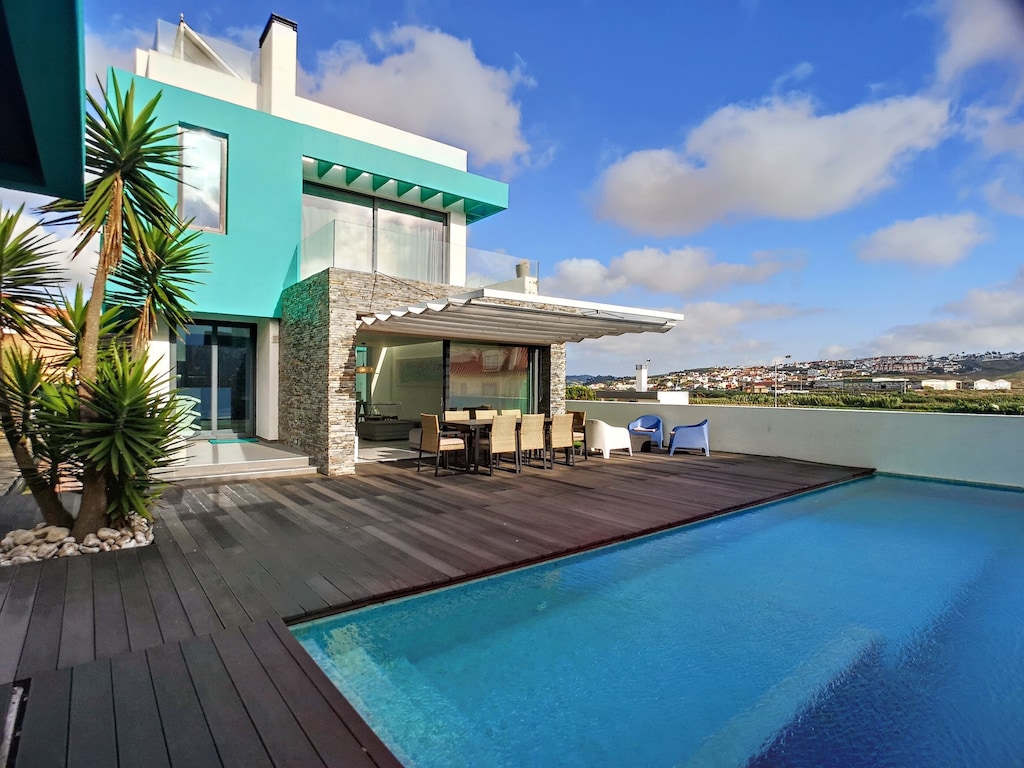 L VILLA