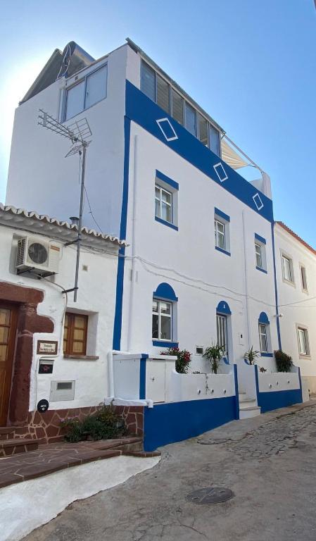 CASA AZUL