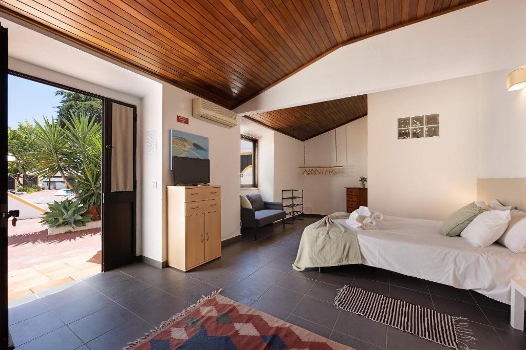 SEA VIEW APARTMENT