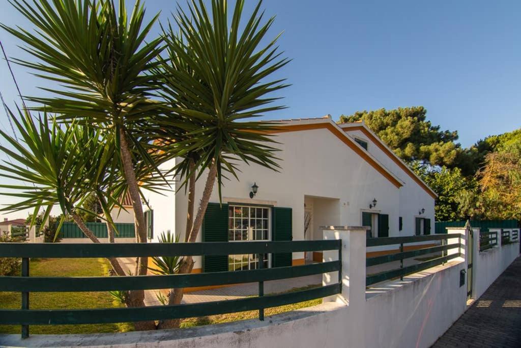 THE SWEET DREAMS HOLIDAY HOUSE