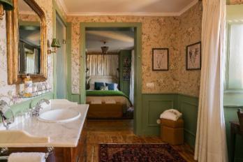 ROSE GARDEN HOUSE I