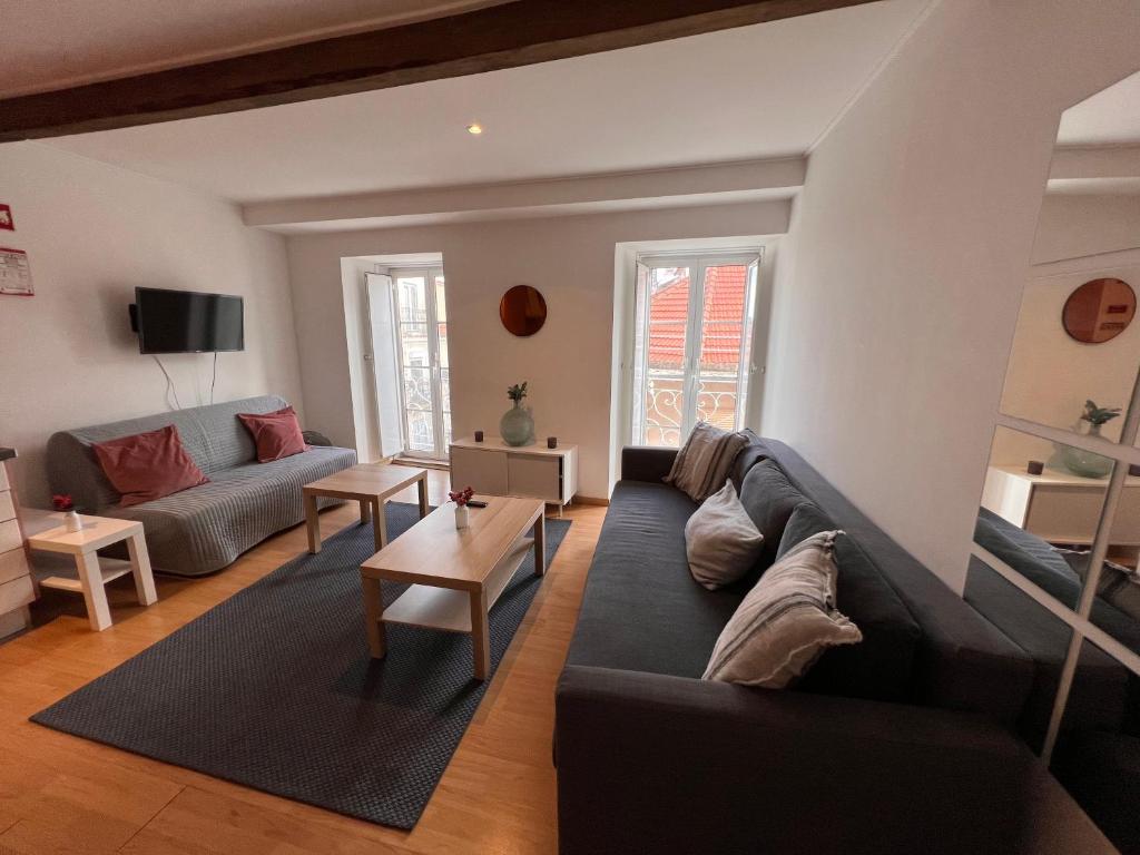 ROMANTIC APARTMENT & RIVER VIEW
