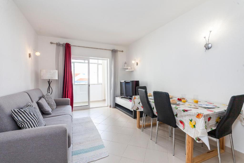 CENTRAL LAGOS SEA VIEW APARTMENT