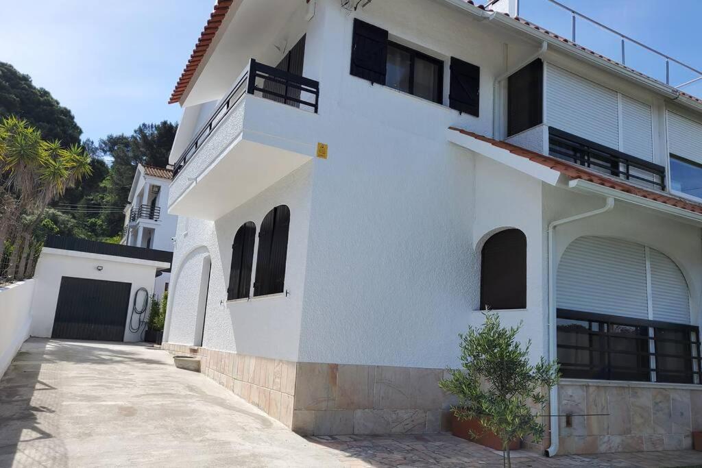 Image of Surf & City - Lisbon Beach House