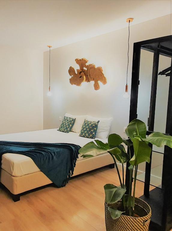 LISBON AIRPORT ECO ROOMS