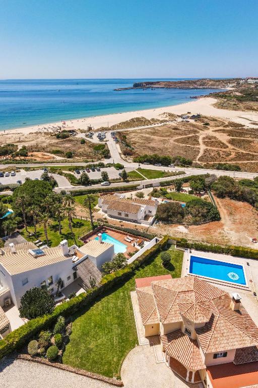 BEACH VILLA