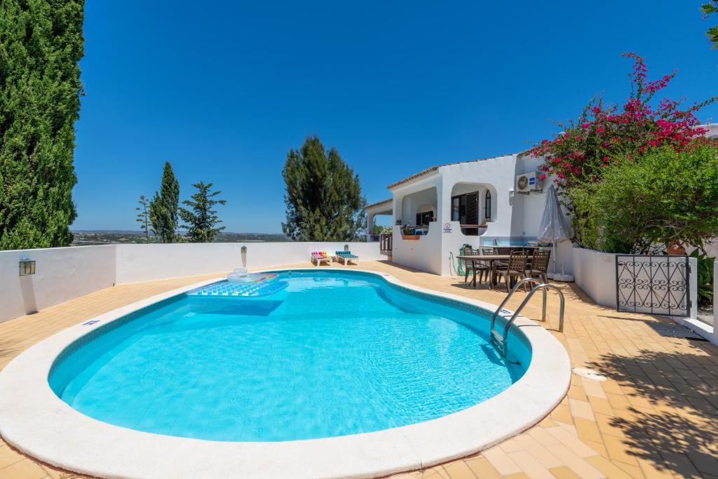 CASA LINDA
