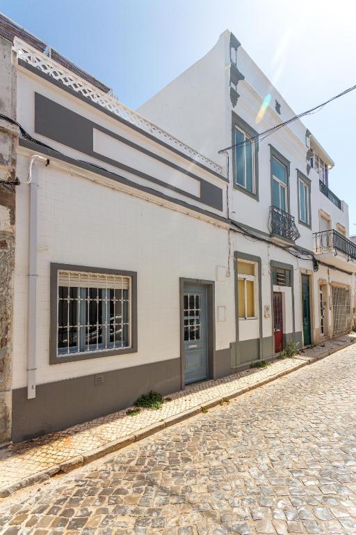 MOORISH HOUSE
