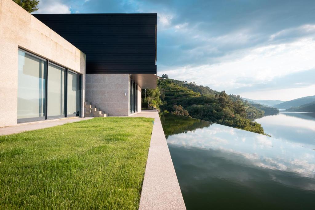 DOURO CHERRY