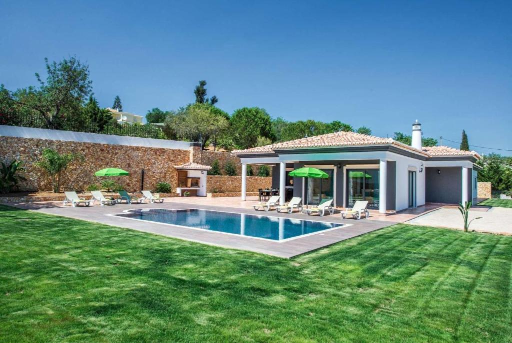 VILLA MONTE AVÓS