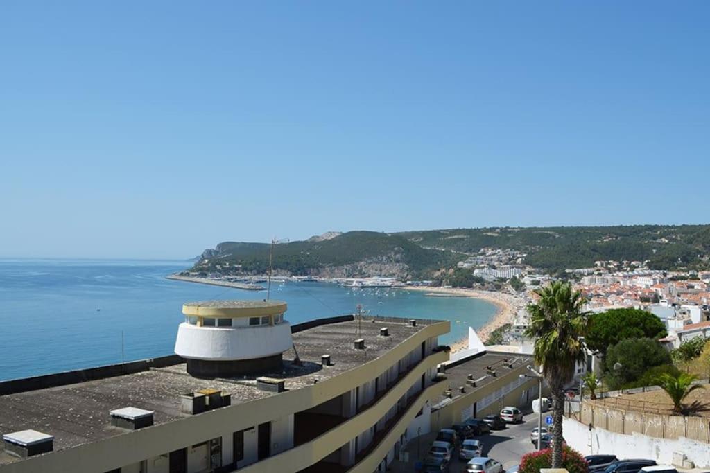 SESIMBRA BEACH WITH PARKING