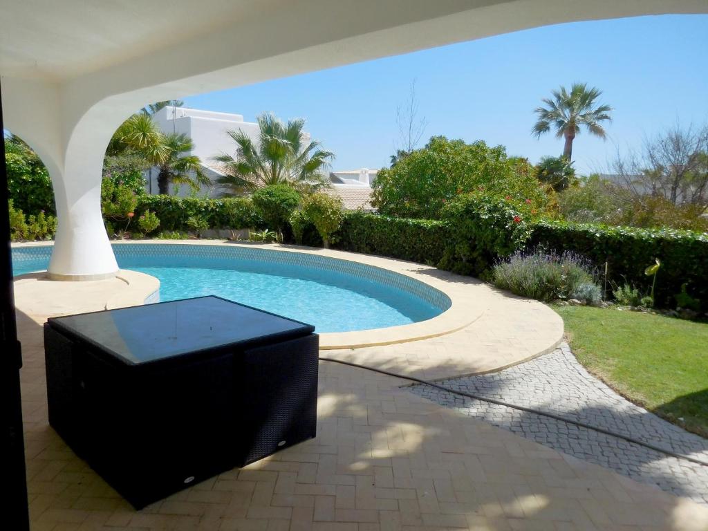 VILLA PARADIES
