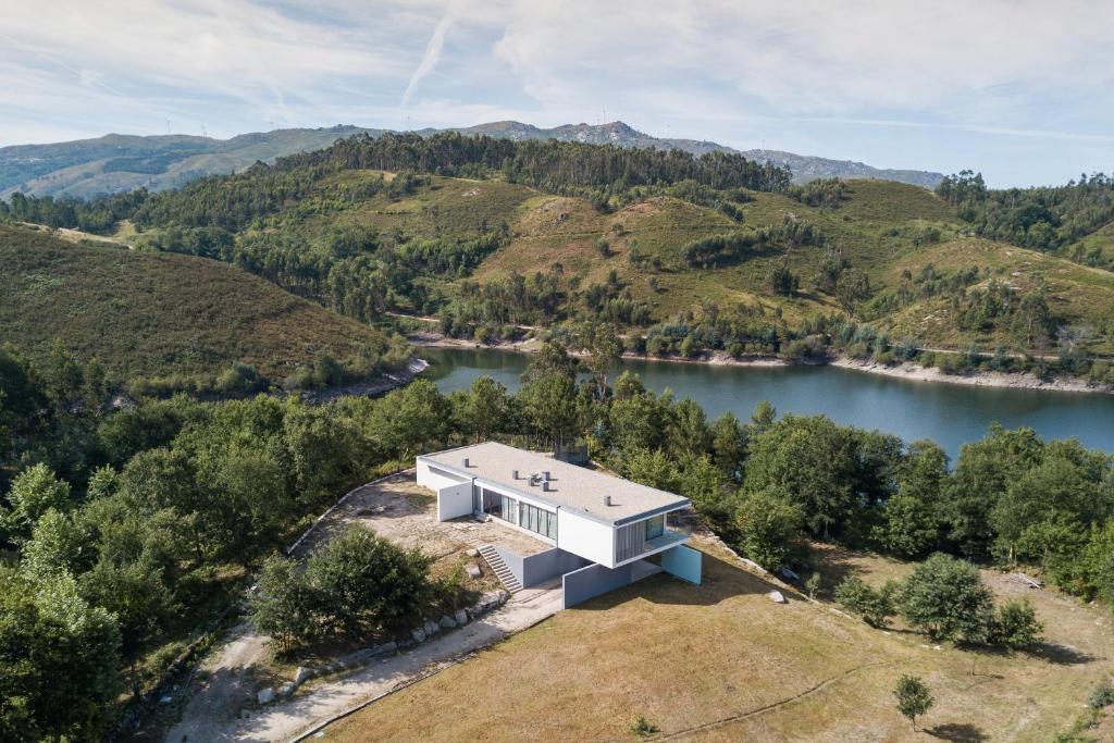 PRIVATE ERMAL LAKE & GERÊS
