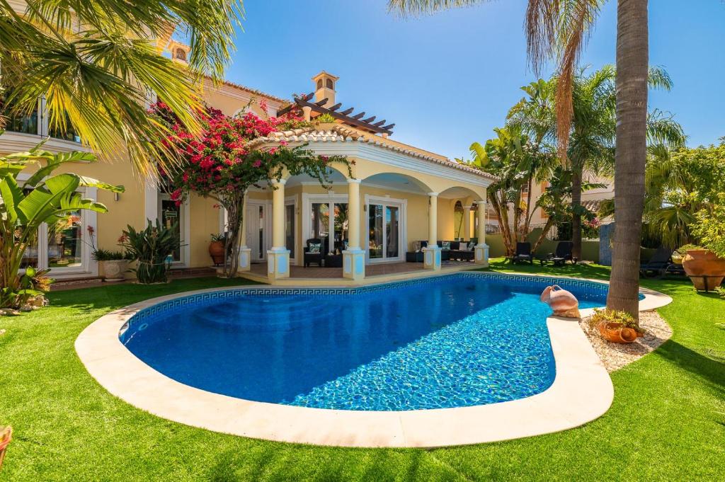 Image of Oasis Tropical