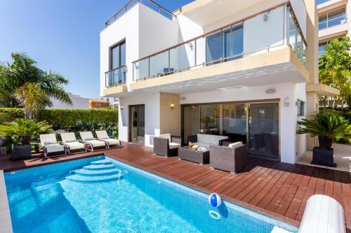Image of Casa Adriça