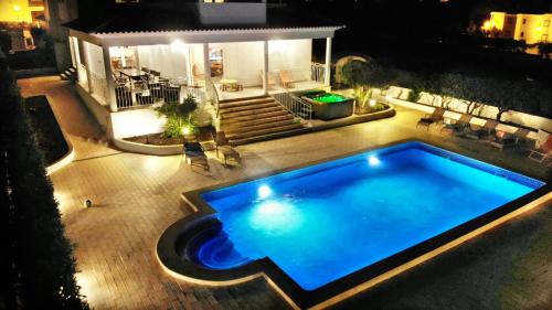 SUNSET VILLA