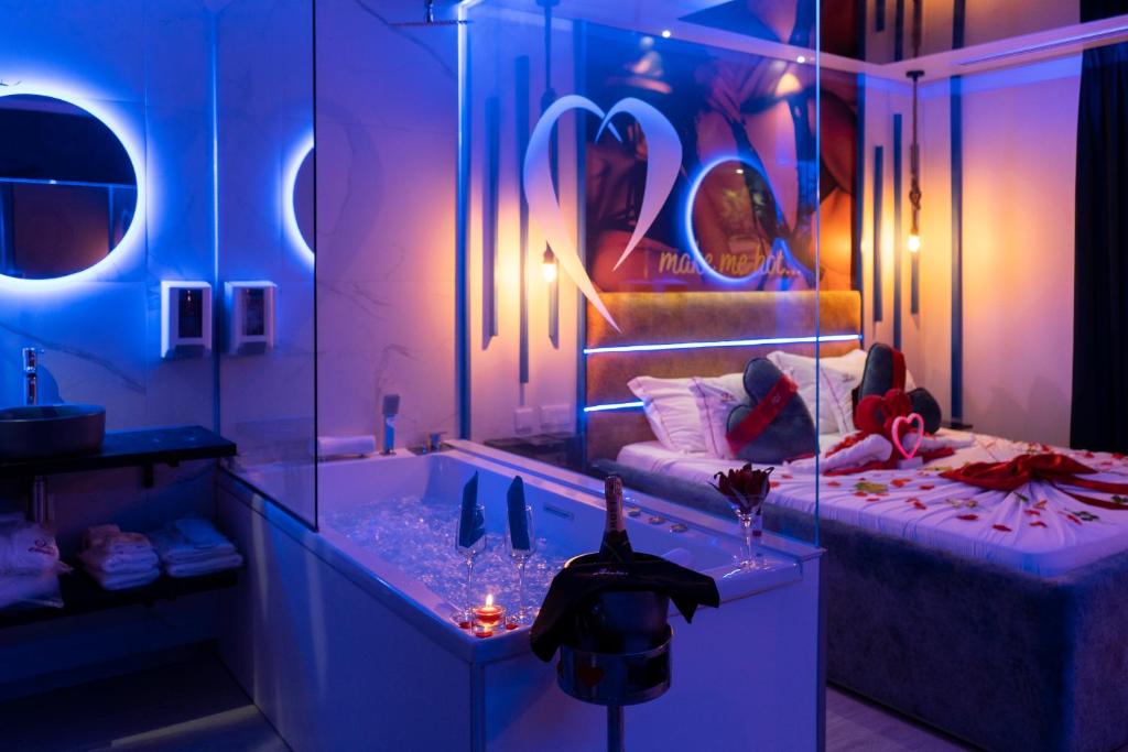 MOTEL EMOÇÕES