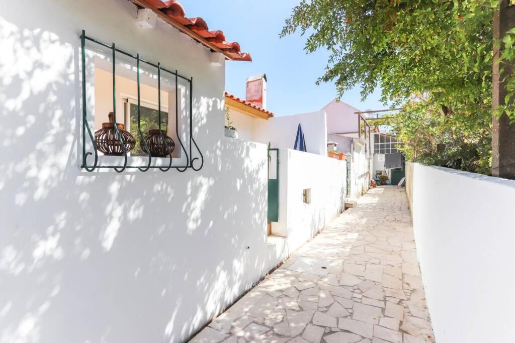 CAPARICA BEACH VILLA