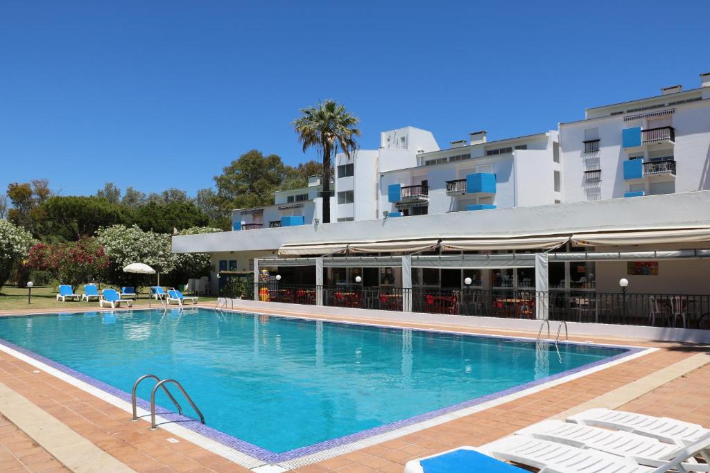SUNNY AND COZY APARTMENT BY LAGOA AZUL IN VILAMOURA