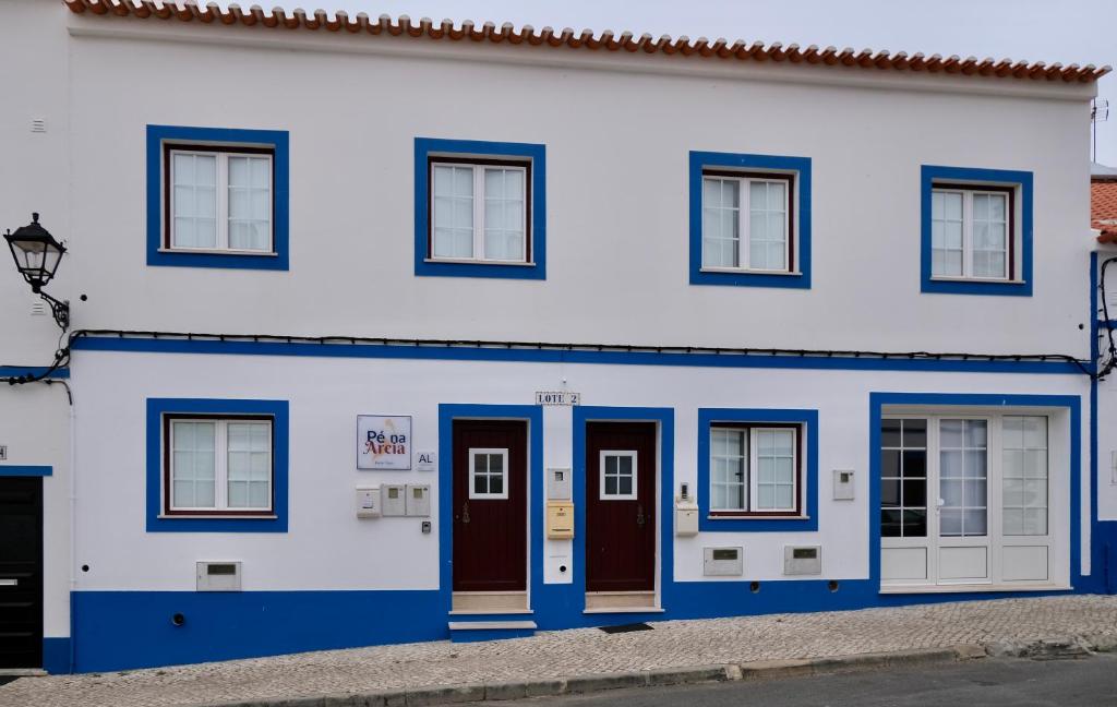 PÉ NA AREIA