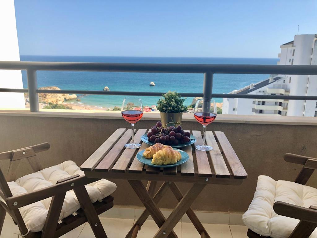 SEASIDE LUXURY APARTMENT