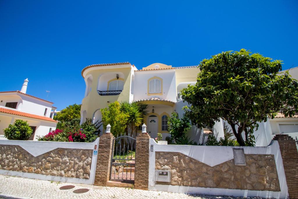 ALBUERA VILLA
