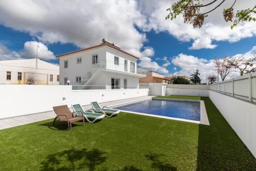 Image of Luxury New Flat with Pool