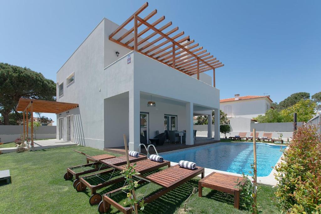 HAPPYVILLA