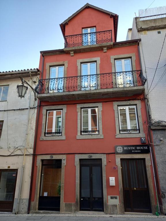 Image of RUSTIC HOUSE FUNDÃO