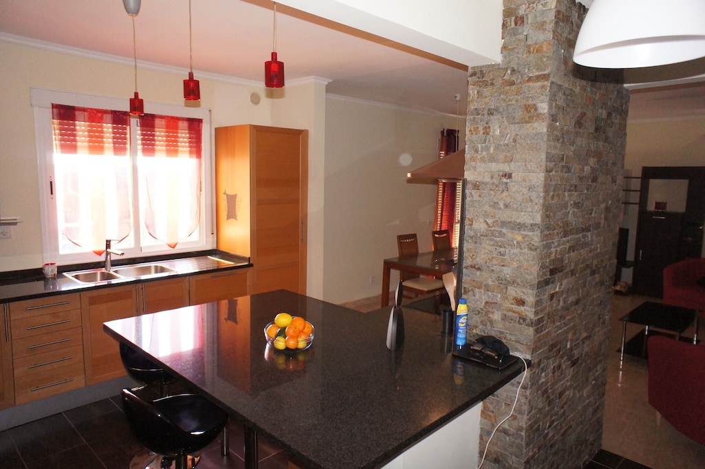 APARTAMENTO T1 COM PISCINA