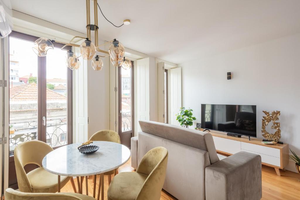 DOURO GOLDEN STUDIO