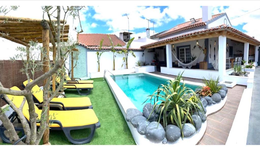 Image of CASA HOLI