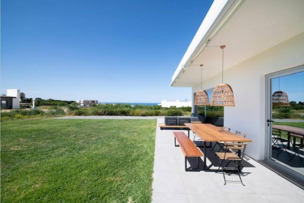 CASA COM VISTA MAR PORTO CÔVO