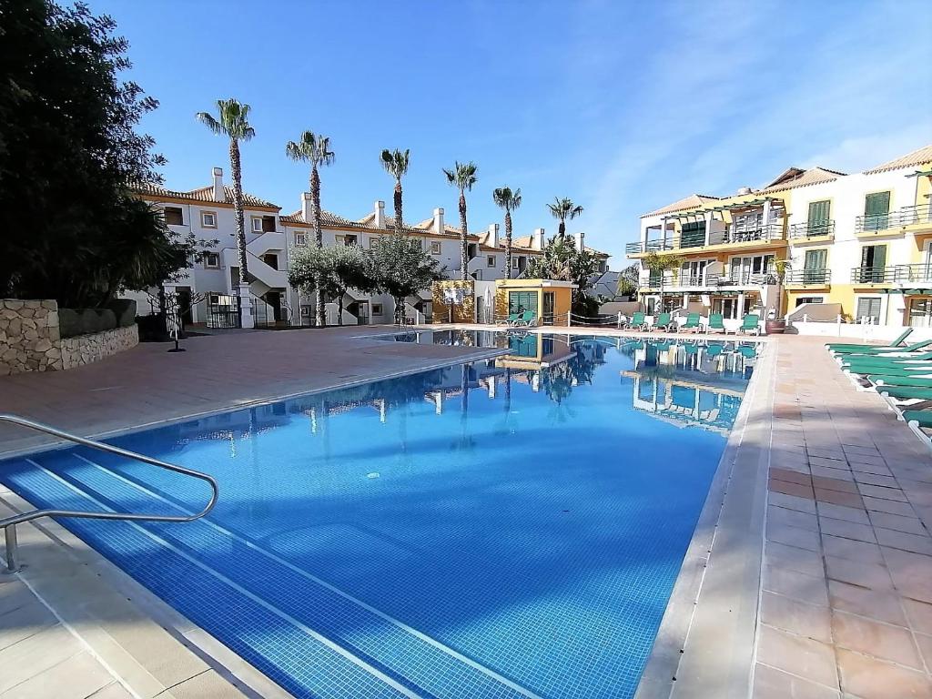 MIKES NORA VELHA APARTMENTS