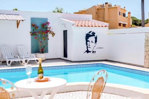 VILA RIMBAUD