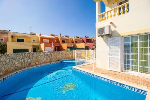VILLA GIRASOL