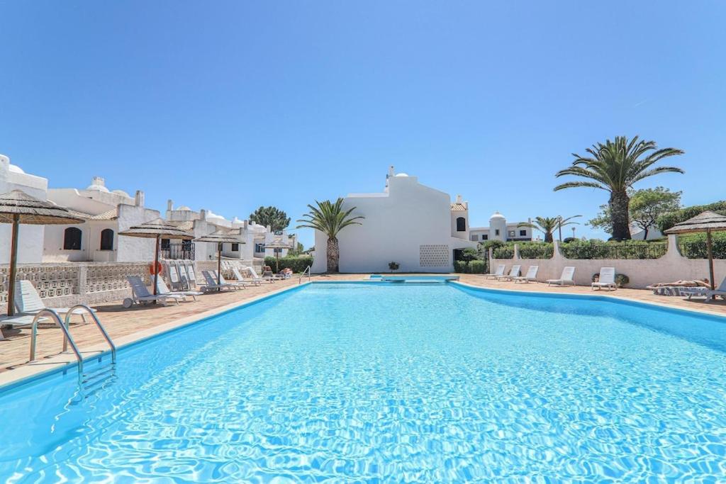 MOURISCA 833