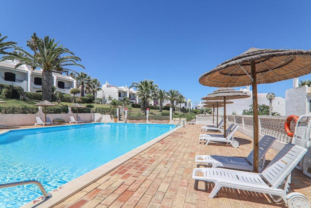 Image of Mourisca 834