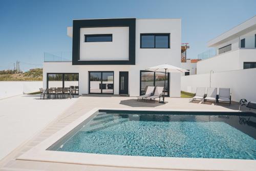 Image of Beach and Friends - Holiday Villa