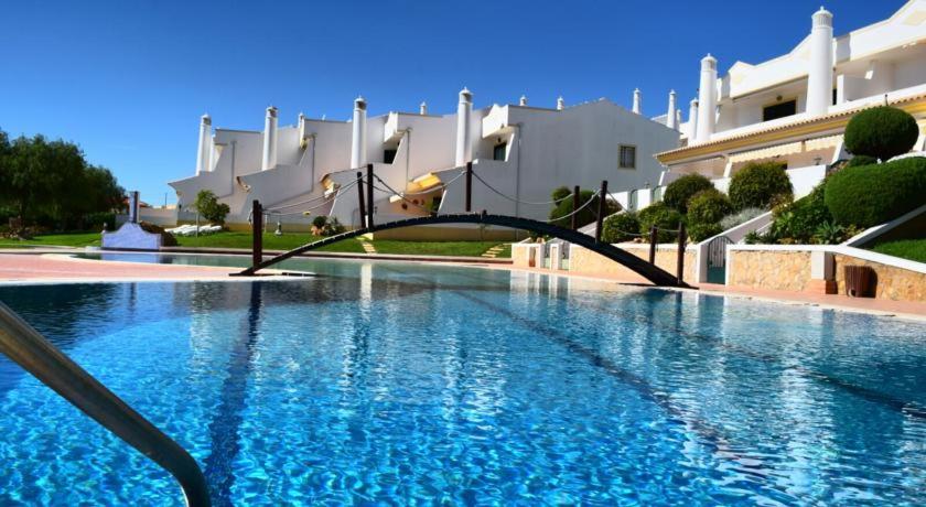 VILA RAFAELLA